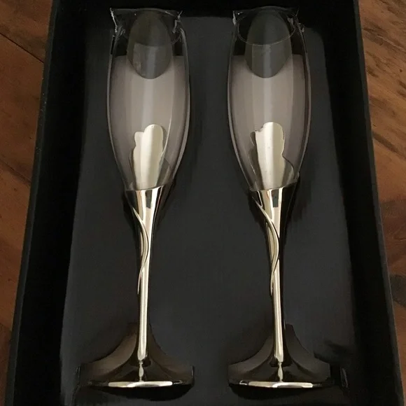 ❤️Double Hearts Toasting Flutes Set❤️ - Picture 3 of 5